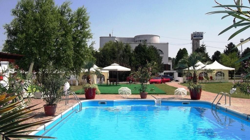 Hotel Star Piteşti Exteriér fotografie