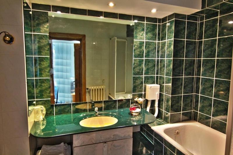 Hotel Star Piteşti Pokoj fotografie